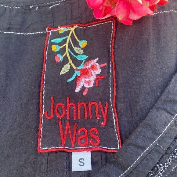 Johnny Was Black Embroidered Womens Blouse/Top/Tunic. Size Small. EUC! - Picture 3 of 6